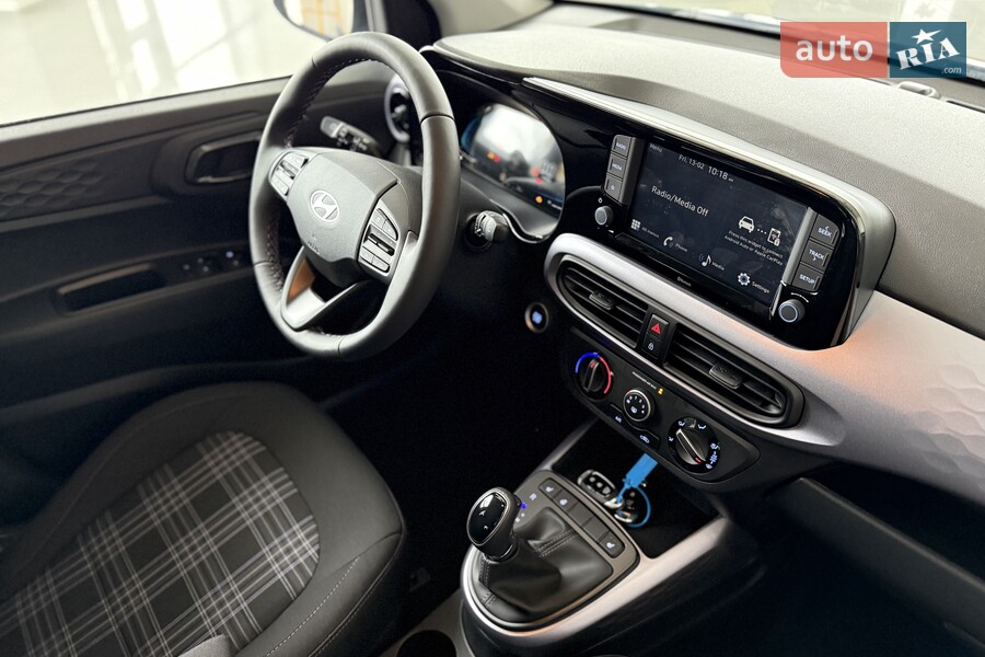 Hyundai i10 - фото 20