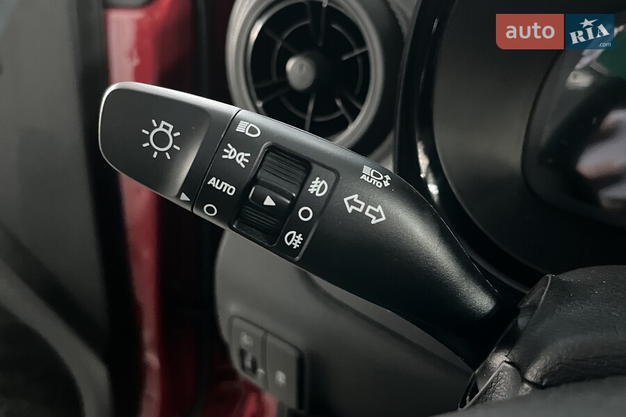 Hyundai i10 - фото 11