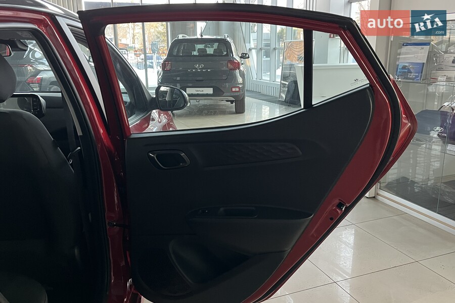 Hyundai i10 - фото 16