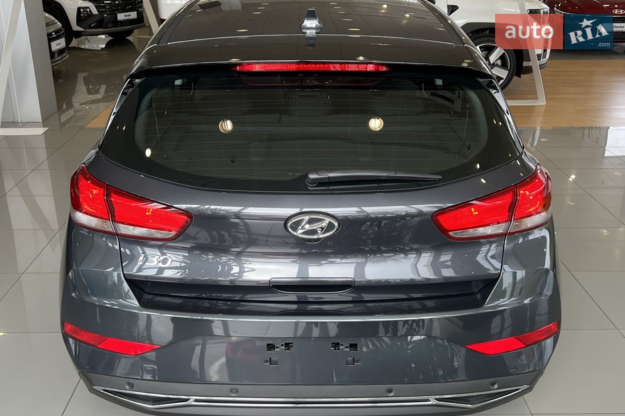 Hyundai i30 - фото 8