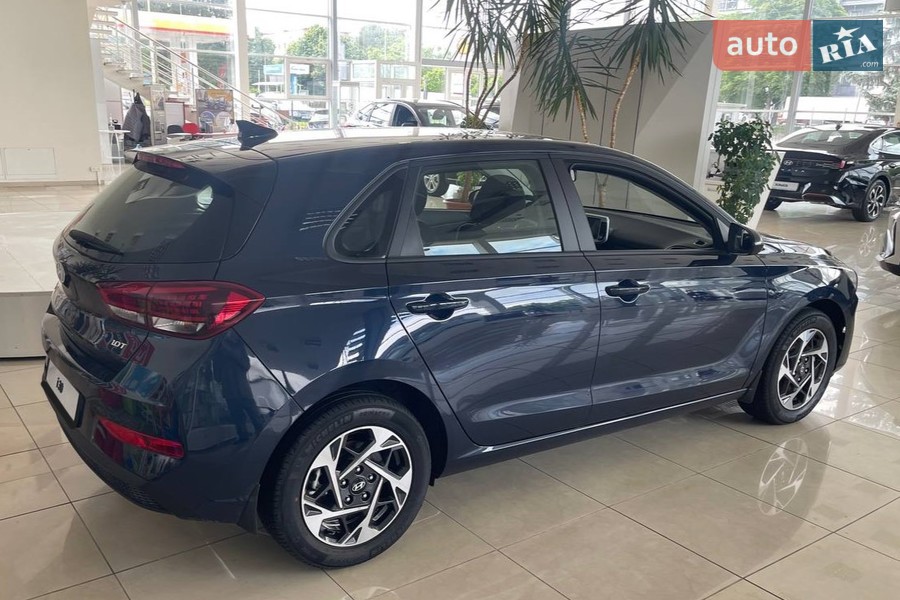 Hyundai i30 - фото 8