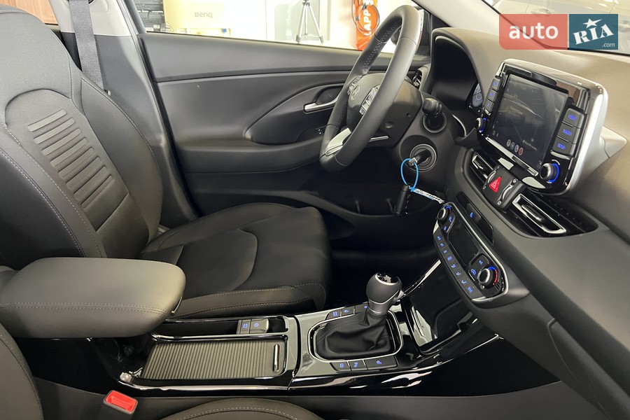 Hyundai i30 - фото 21