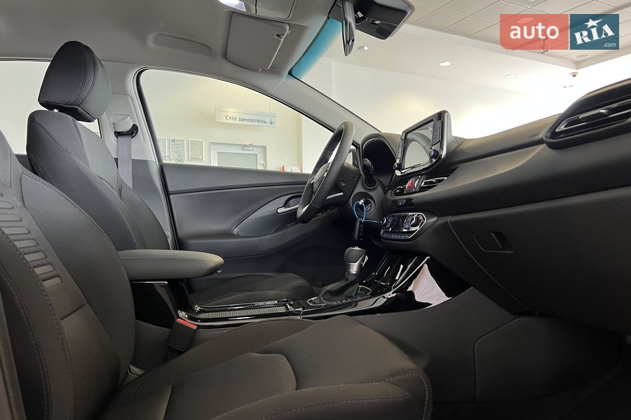 Hyundai i30 - фото 20