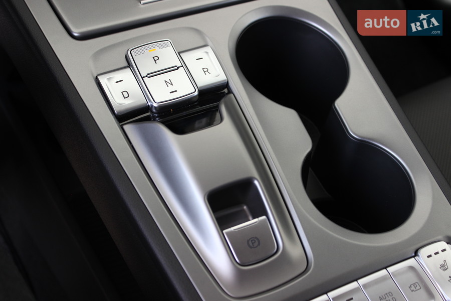 Hyundai Kona Electric - фото 13