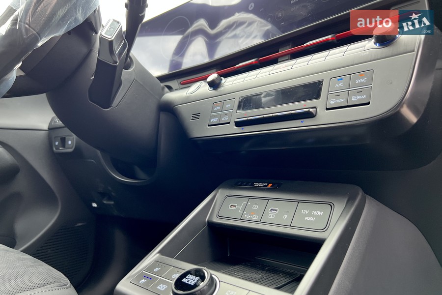 Hyundai Kona Electric - фото 18