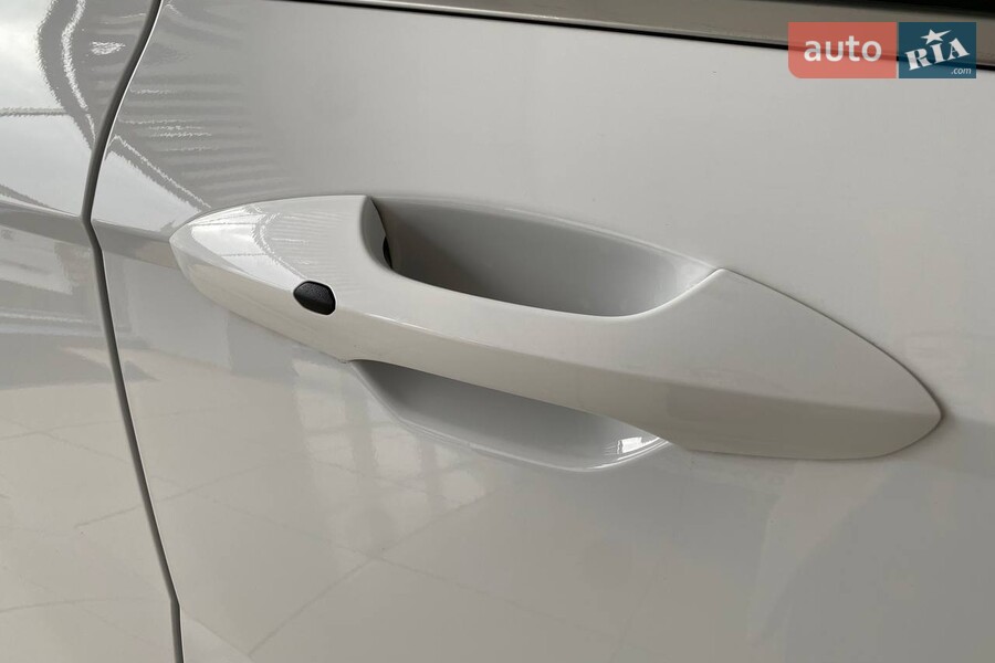 Hyundai Kona - фото 7