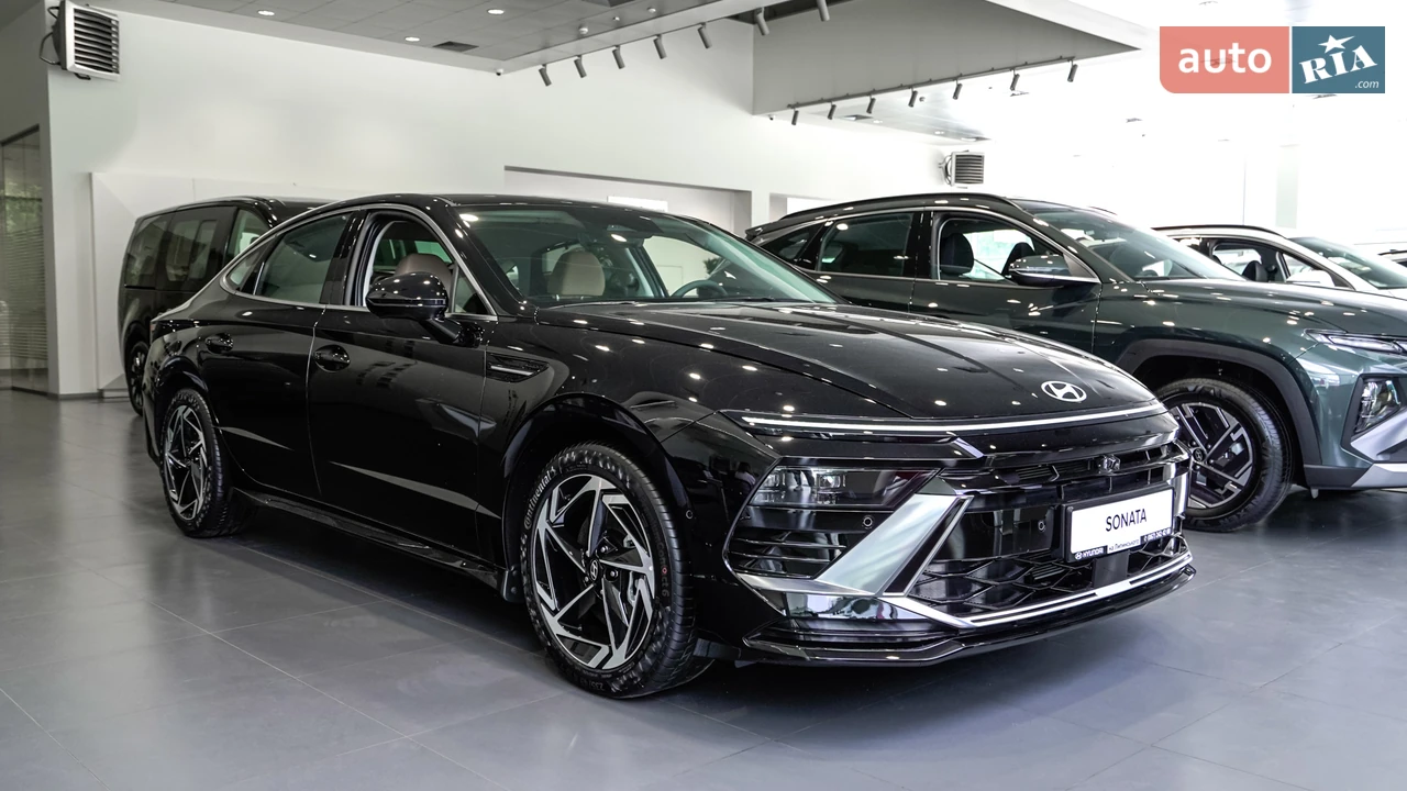 Hyundai Sonata Top