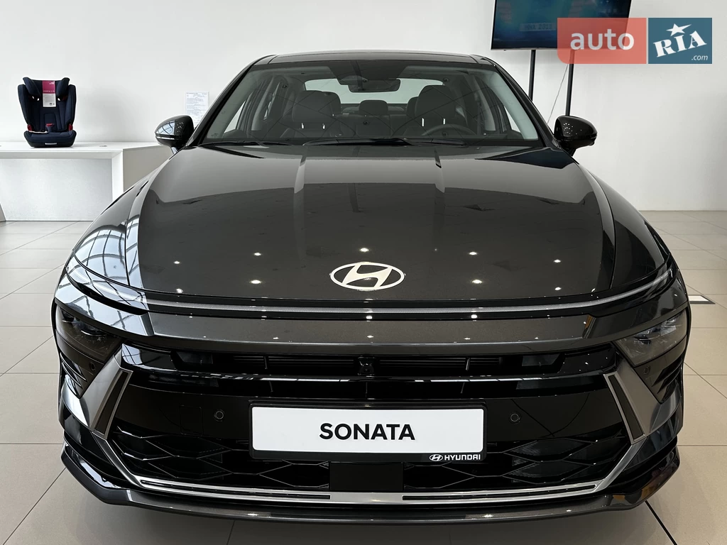 Hyundai Sonata Top
