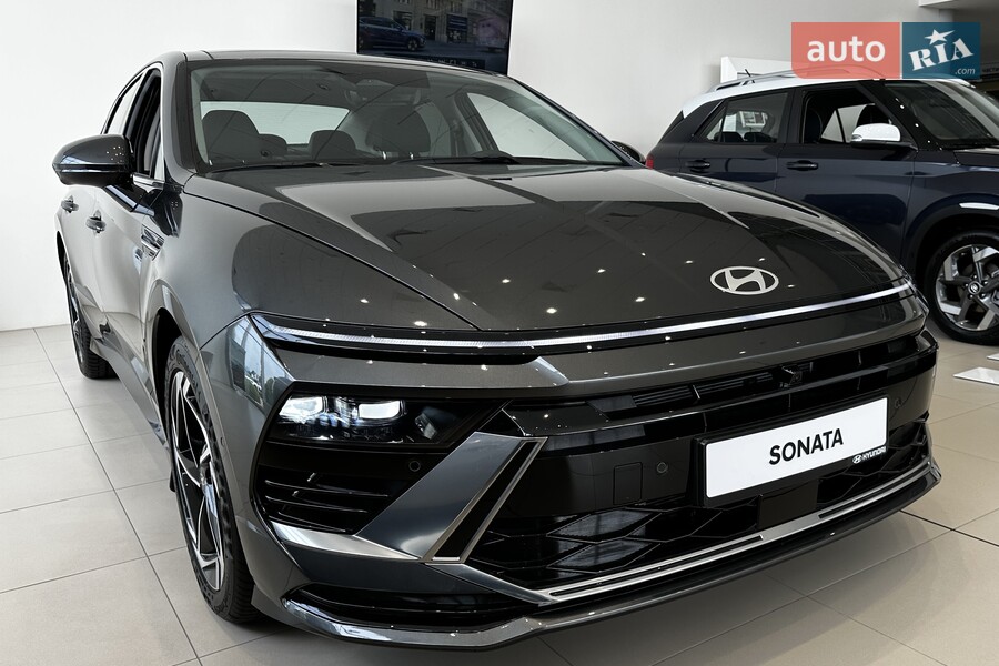 Hyundai Sonata - фото 1