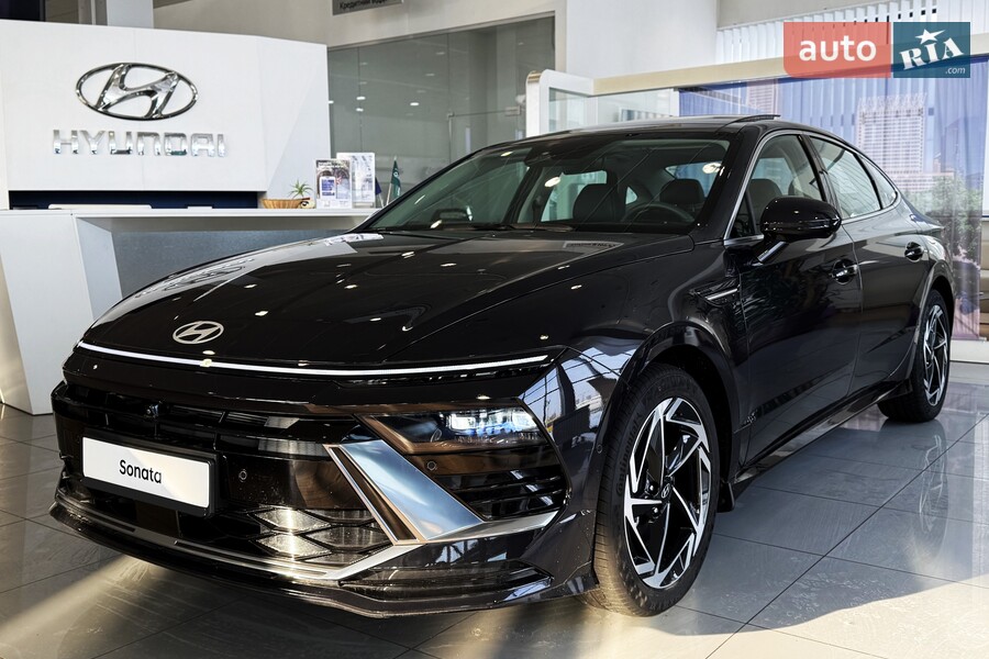 Hyundai Sonata - фото 1