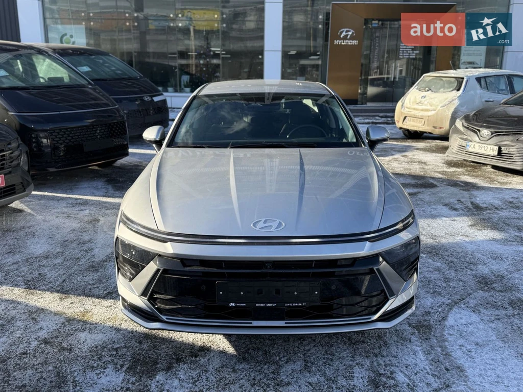 Hyundai Sonata Top