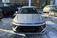 Hyundai Sonata Top