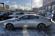 Hyundai Sonata Top