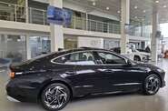 Hyundai Sonata Top