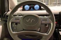 Hyundai Staria Top