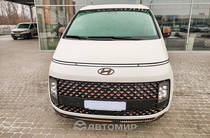 Hyundai Staria Top