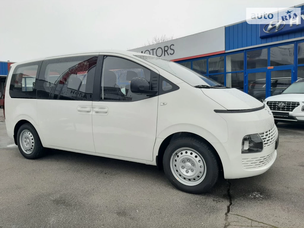 Hyundai Staria Comfort