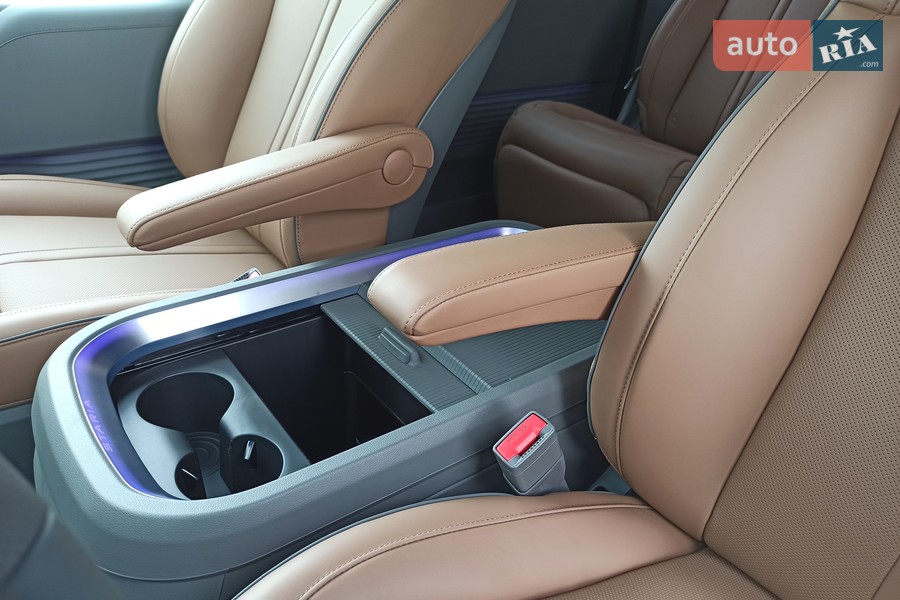 Hyundai Staria - фото 16