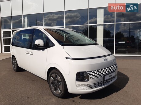 Hyundai Staria 2025