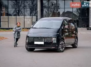 Hyundai Staria