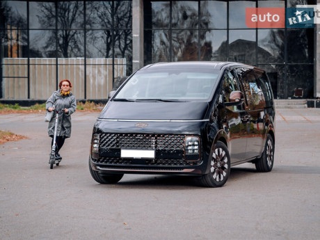 Hyundai Staria 2025