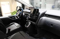 Hyundai Staria Business+