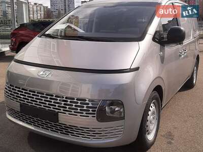 Новий Hyundai Staria 2023 - фото 2