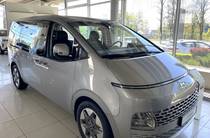 Hyundai Staria Business+