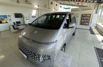 Hyundai Staria Business+