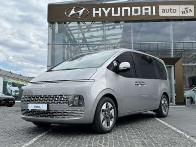 Hyundai Staria 2024 Business+