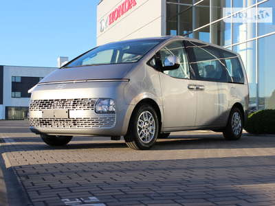 Hyundai Staria 2024 Business