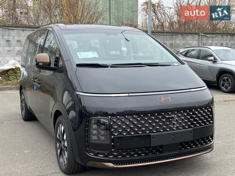 Hyundai Staria 2025