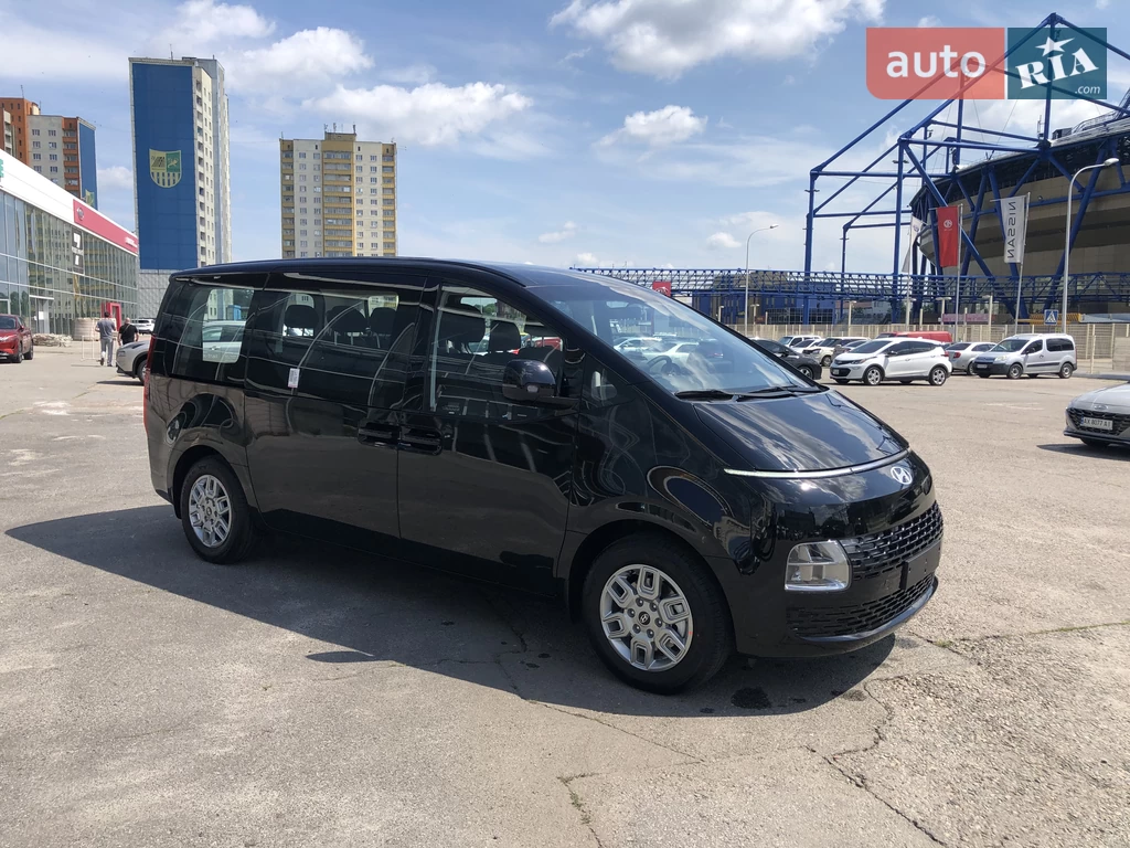Hyundai Staria Business