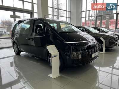 Hyundai Staria 2025 Business+