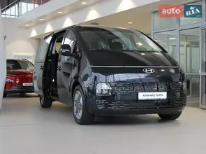 Hyundai Staria
