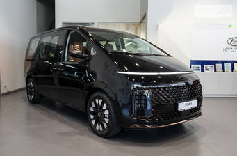 Hyundai Staria 2025 Top
