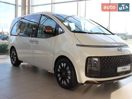Hyundai Staria 2025