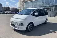 Hyundai Staria Business+