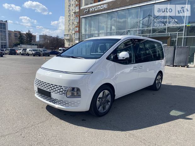Hyundai Staria 2025