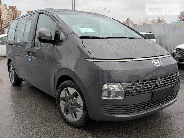 Hyundai Staria 2025