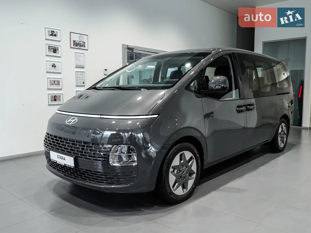 Hyundai Staria Business+