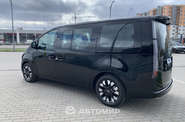 Hyundai Staria Top