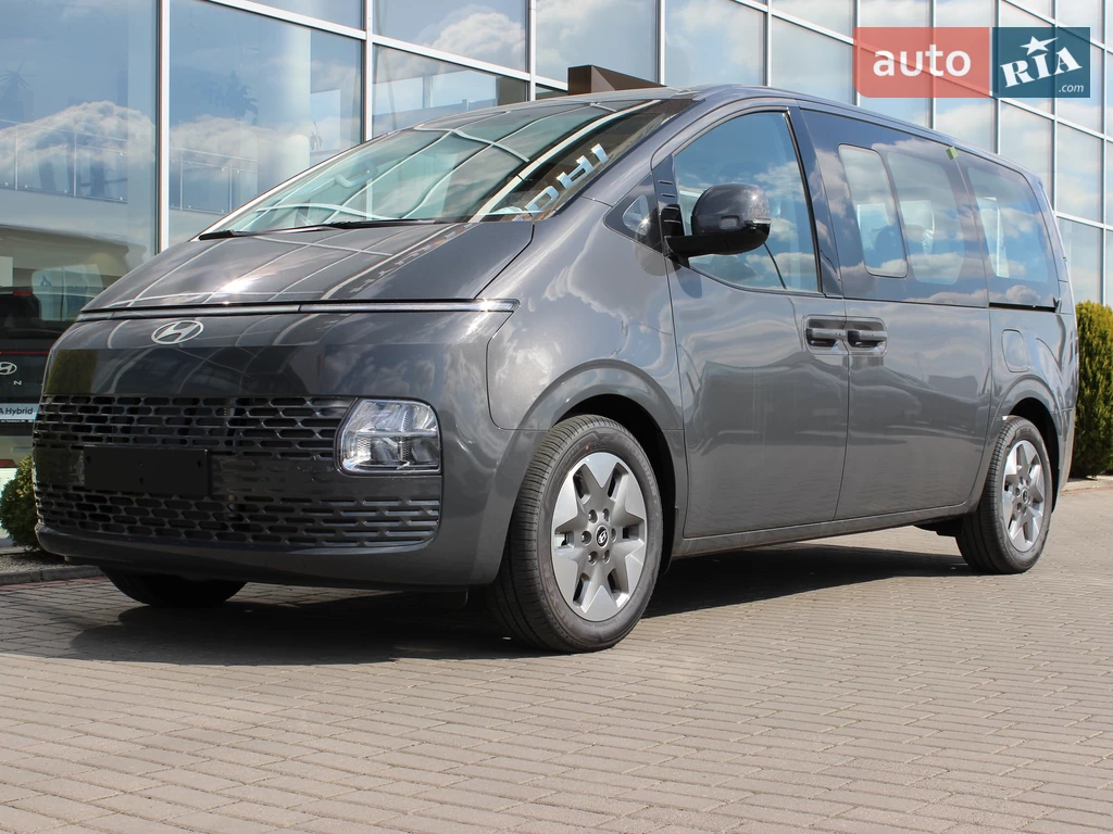 Hyundai Staria Business+