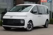 Hyundai Staria Top