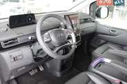Hyundai Staria Top