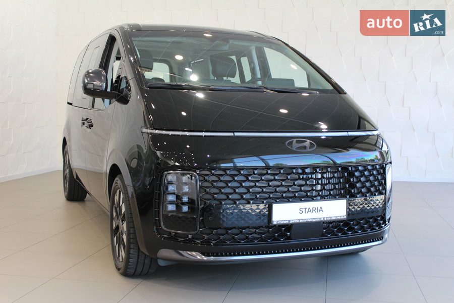 Hyundai Staria - фото 1