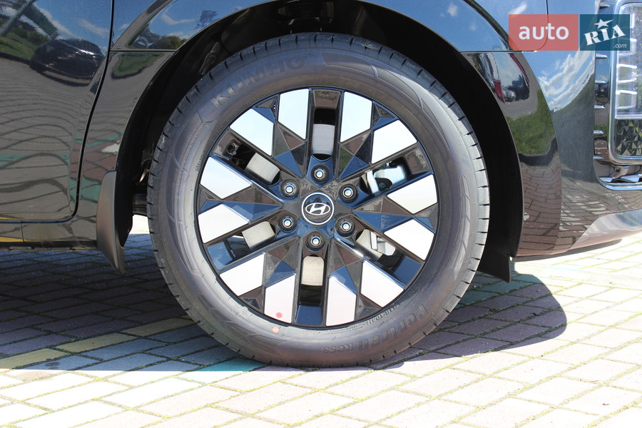 Hyundai Staria - фото 2