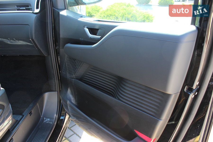 Hyundai Staria - фото 21