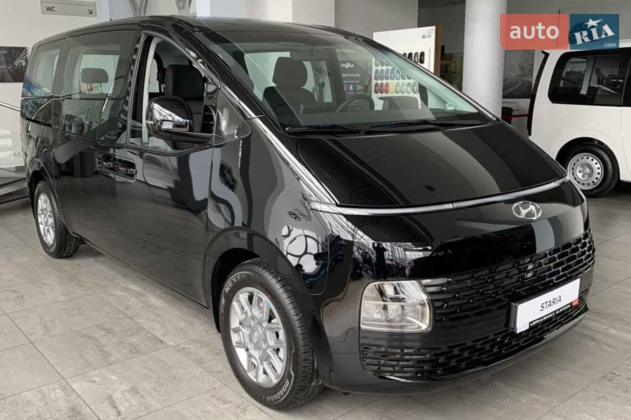 Hyundai Staria - фото 1