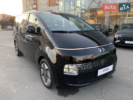 Hyundai Staria 2025